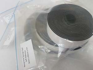 NEOPRENE SPONGE SEALS 9 MM THICK