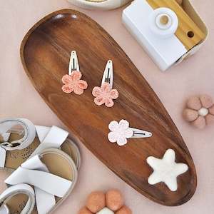 New: 3 Piece Crochet Flower Snap Clip Set - Life's A Peach