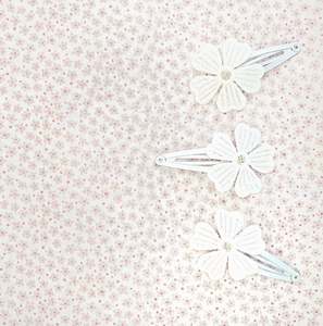 Sale: SALE - White Flower Snap Clip Singles