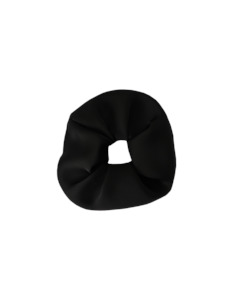 SABRINA SCRUNCHIE BLACK
