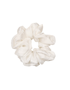 New Arrivals: SABRINA SCRUNCHIE CREAM JACQUARD