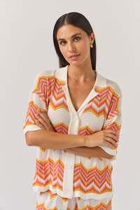 TUESDAY REVERE TOP CHEVRON