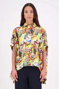 Nes: NES RYN SHIRT CAREFREE FLORAL