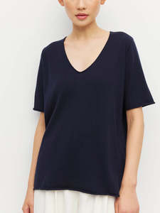 Juliette Hogan Lounge: JHL BY JULIETTE HOGAN V NECK CASHMERE TEE NAVY