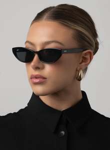OTRA SHONA BLACK/SMOKE