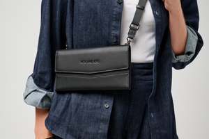 Fox Leo: FOX & LEO THE TRAVELLER BLACK