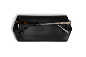 Fox Leo: FOX & LEO GLASSES CASE BLACK