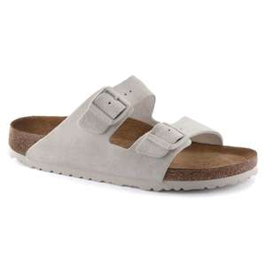 Birkenstock: BIRKENSTOCK ARIZONA SFB SUEDE (REGULAR) ANTIQUE WHITE