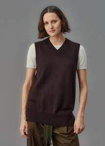 STANDARD ISSUE MERINO VEST UMBER