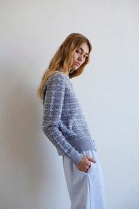 COMMONPLACE CPD MONOGRAM CARDIGAN SKY/NAVY