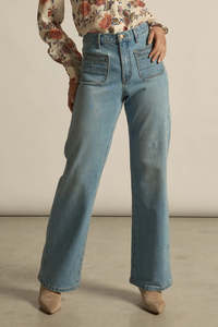 Jeans: ZOE KRATZMANN FOND JEAN MID DENIM