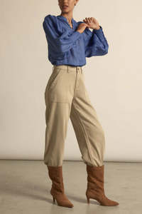 Jeans: ZOE KRATZMANN EMBARK JEAN STONE