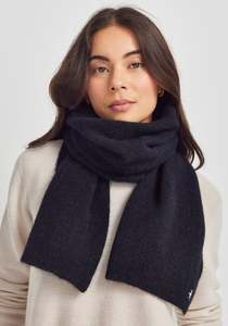 UNTOUCHED WORLD MOSS SCARF JET