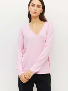 Knitwear: JHL V NECK LS T CANDY MARLE