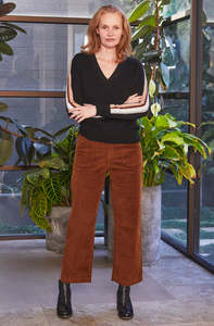 New London: NEW LONDON AVERLEY KNIT BLACK