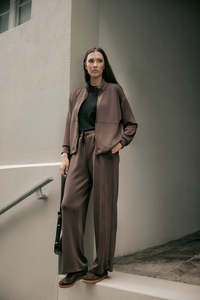 Bottoms: MARLOW ZEN WIDE LEG PANT JAVA