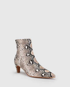Boots: CHAOS & HARMONY NIGHTFALL BOOT NATURAL SNAKE