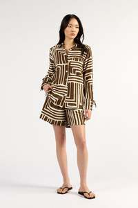 TUESDAY UMPIRE SHORT CHOC GEO