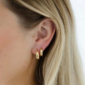 Jewellery 1: Curve Huggies - 15mm Gold & Silver