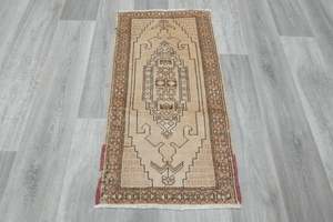 Vintage Hand Knotted Anatolian Turkish Rug Size: 100 x 54cm