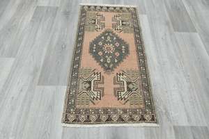 Vintage Hand Knotted Anatolian Turkish Rug Size: 103 x 55cm