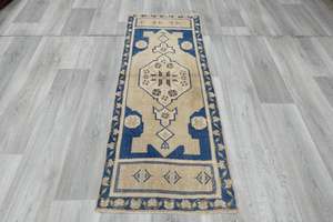 Vintage Hand Knotted Anatolian Turkish Rug Size: 145 x 58cm