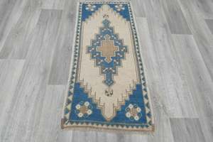 Vintage Hand Knotted Anatolian Turkish Rug Size: 120 x 55cm