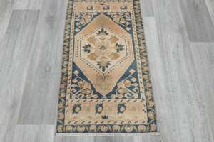 Vintage Hand Knotted Anatolian Turkish Rug Size: 91 x 53cm