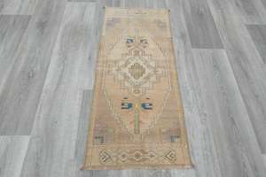Vintage Hand Knotted Anatolian Turkish Rug Size: 97 x 45cm