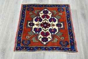 Vintage Hand Knotted Anatolian Turkish Rug Size: 65 x 72cm