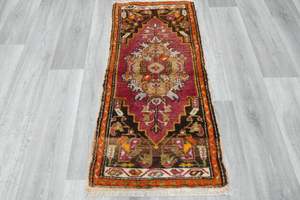 Vintage Hand Knotted Anatolian Turkish Rug Size: 120 x 60cm