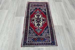 Vintage Turkish Anatolian Tribal Rug  Size: 110 x 60cm