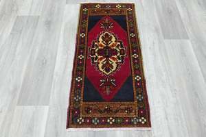 Vintage Turkish Anatolian Tribal Rug  Size: 105 x 50cm
