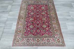 Vintage Handmade Turkish Kayseri Rug 160 x 122cm | Fine Weave Wool Rug | One-of-a-Kind