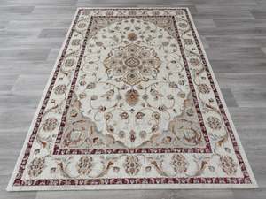 Traditional Design Cream Colour Rug