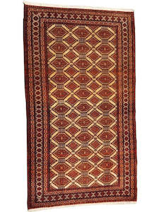 RUG: 103 cm x 183 cm