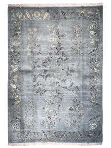 Rugs: 200 cm x 286 cm