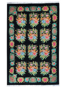 Rugs: 167 cm x 260 cm