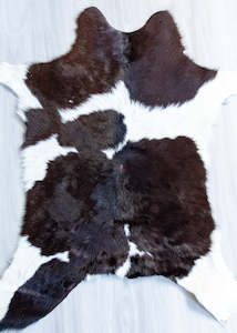 Calf Skin Rugs: Calfskin - Black/White (Size: 95 X 75 CM)