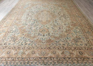 Vintage Nain Hand-Knotted Wool Persian Rug (Size: 300 X 390 CM)