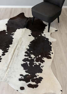 Black And White Cowhide Rug (Size: 210 X 170 CM)