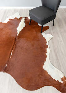 Brown White Cowhide Rugs: Hereford Brown And White Cowhide Rug (Size: 230 x 220 CM)