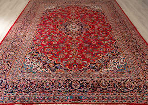 Signed Vintage Kashan Hand-Knotted Wool Persian Rug (Size: 270 X 346 CM)