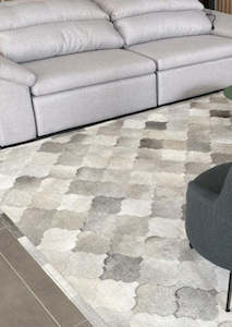 Cowhide Patchwork Rugs: Light Grey And White Bari Block Cowhide Patchwork Rug
