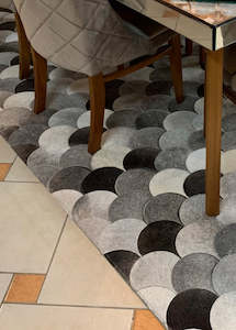 Animal Hides: Cinza Medio Cowhide Patchwork Rug