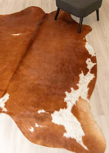 Brown White Cowhide Rugs: Brown And White Cowhide Rug (Size: 230 X 210 CM) CHR1916