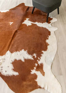 Brown White Cowhide Rugs: Brown And White Cowhide Rug (Size: 240 X 190 CM) CHR1856