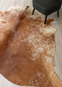 Salt Pepper Cowhides: Salt Pepper Brown & White Cowhide Rug (Size: 230 X 210 CM) CHR1828