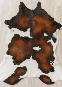 Calf Skin Rugs: Calfskin - Reddish (Size: 120 X 95 CM)