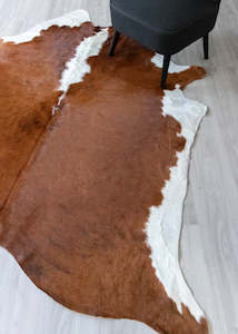 White Spine Belly Brindle Cowhide Rugs: Medium White Spine Belly Brindle Cowhide Rug (Size: 240 X 200 CM) CHR1913